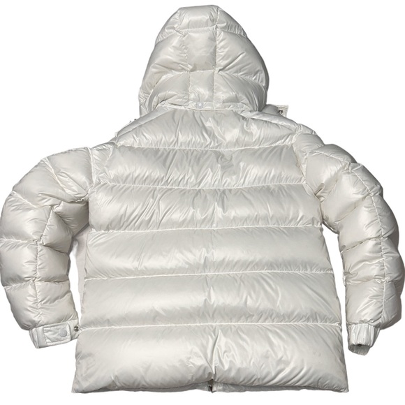 ❌ SOLD 😍MONCLER HAINE ZIG ZAG DOWN JACKET
WHITE & BLACK - Picture 10 of 15